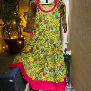ANARKALI KURTA.Size - S